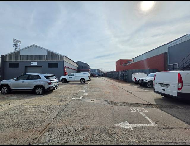 59M² WAREHOUSE TO LET IN PAARDEN EILAND